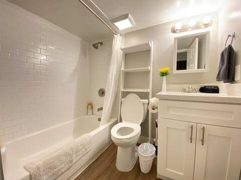“HomeSuiteHome 2.0” Washer/Dryer 1 bedroom