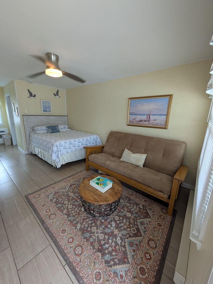  Удобно двойно легло и двойно разтегателно канапе