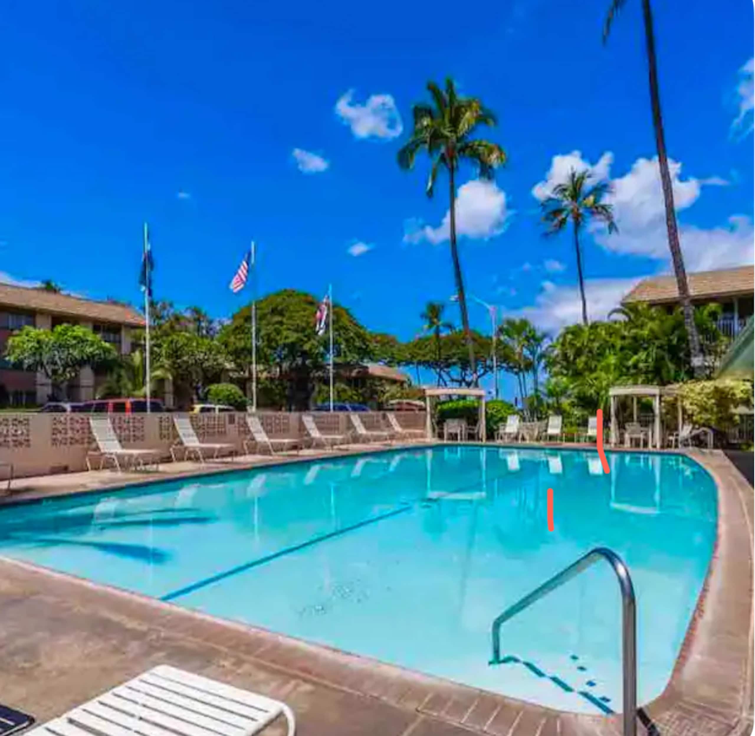 Remodeled, 40% off, steps from the beach, private - Image 5
