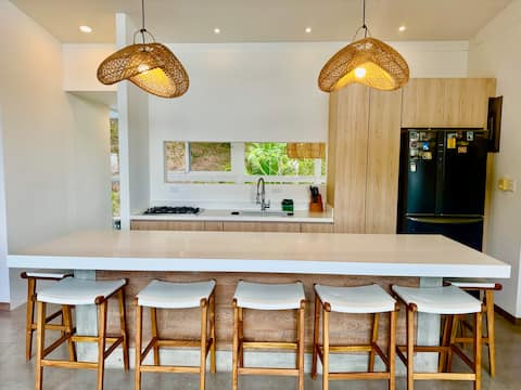 Villa Vetiver⁂ OCEAN VIEW ⁂4BEDROOMs⁂PRIVATE POOL