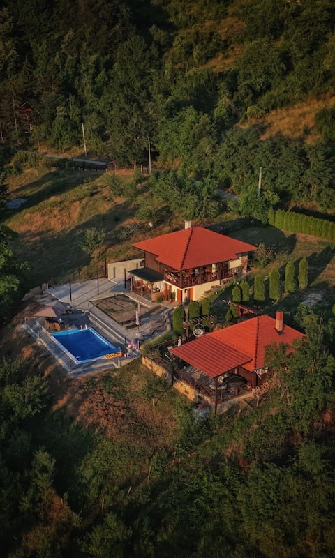 Zorka Log Cabin