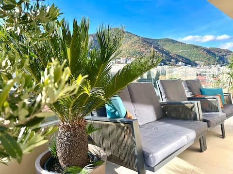 Successful Airbnb property: Excellent location in the center, 5 minutes to the sea, and parking in Budva
