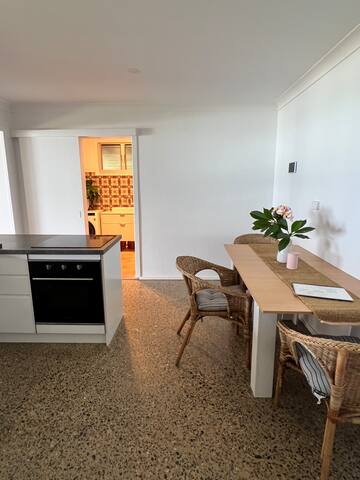 “Sea La Vie” Lighthouse beach, Port Macquarie gallery image 4