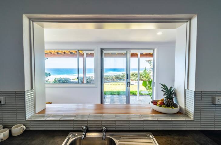 “Sea La Vie” Lighthouse beach, Port Macquarie