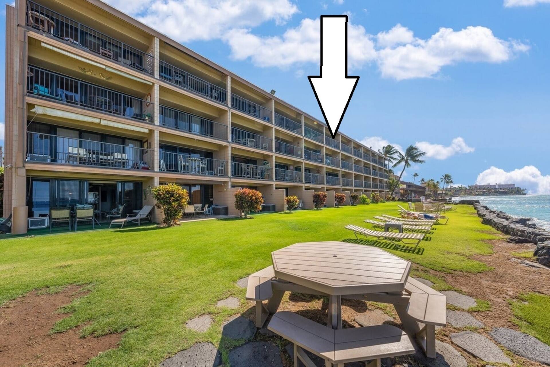OceanFront 1BD Condo w Ocean Views Pool AC - Kaleialoha 409 — foto 4