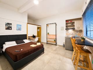 Urban Comfort Studio 416 · Calm Stay