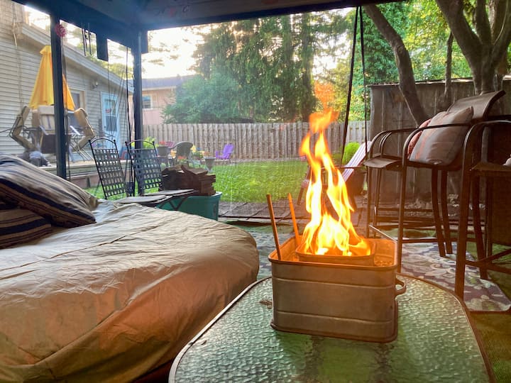 Spacious, Fenced Yard, Private, Comfy, & Peaceful