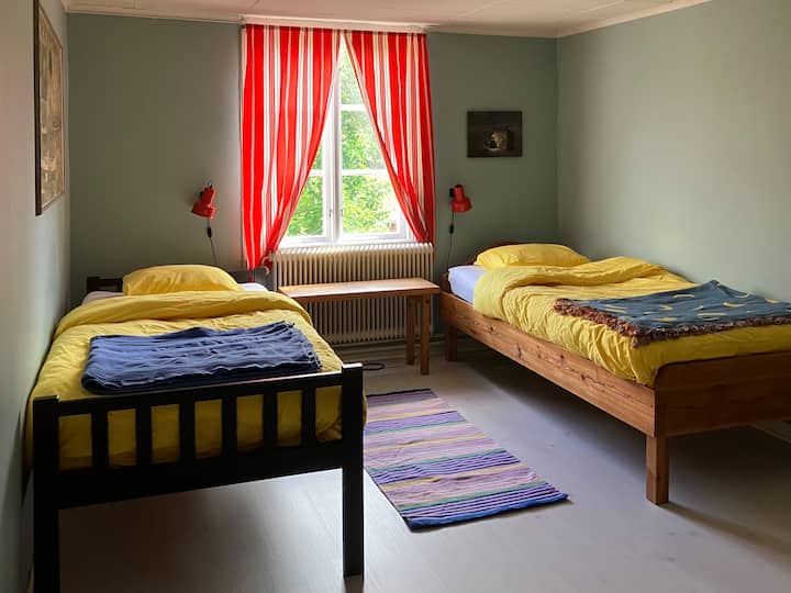 غرفة النوم 2