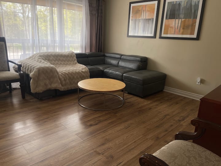 Spacious, Bright  3 Beds, 3 Baths  ♥ Of Woodbridge - Toronto