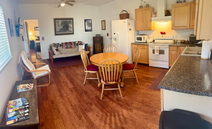 Downtown Sanders Beach No Cleaning Fee-garage - Coeur d'Alene, ID
