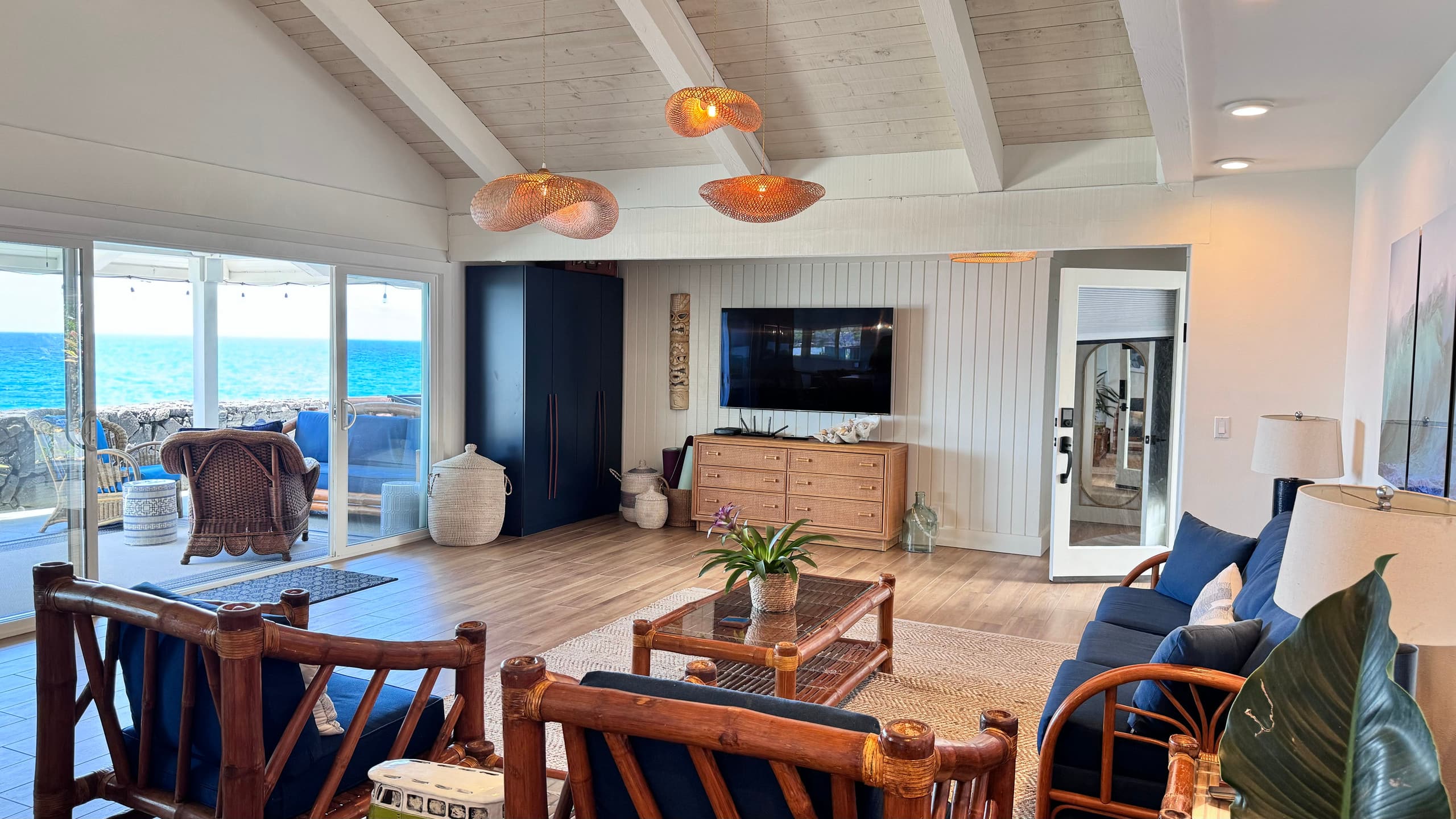 Home in Kailua-Kona · ★4.93 · 3 bedrooms · 6 beds · 3 baths - Image 2