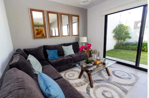 Top performing Airbnb: Residence boutique hotel in Zibatá [Fraccionamiento]