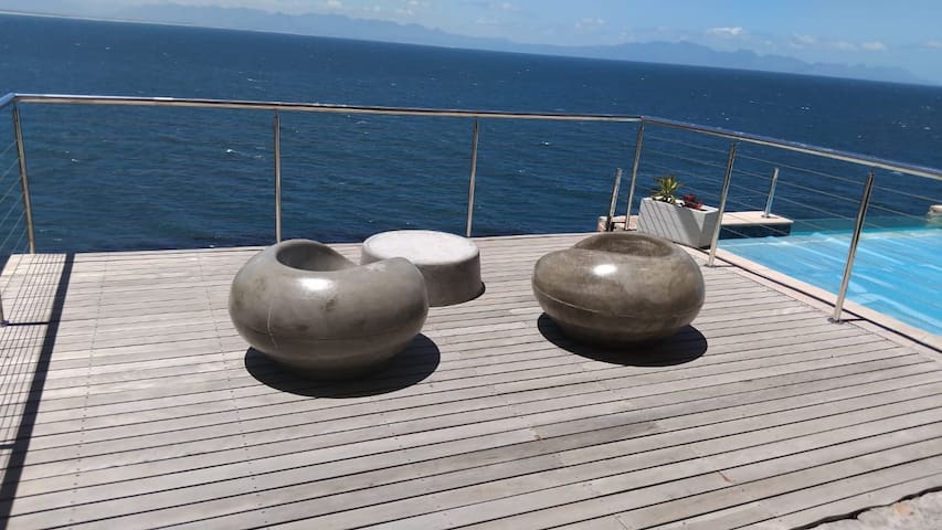 Stunning Ocean Experience – views and sound