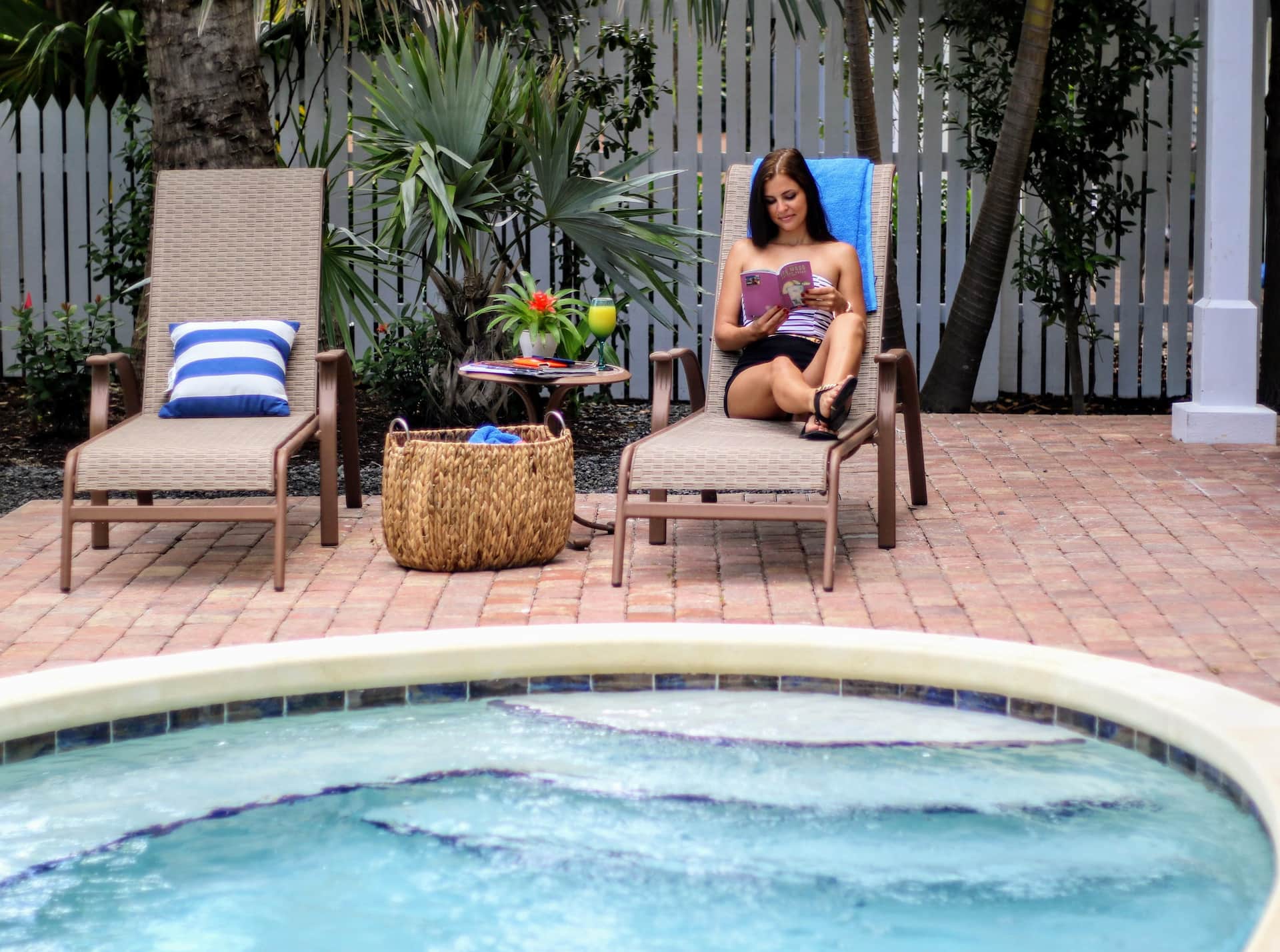 Oceanview home with private pool & lush landscapin — foto 3