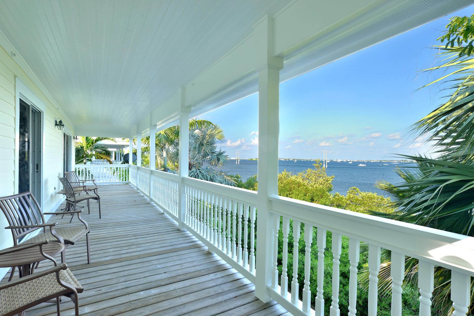 Waterfront Luxury Home with private pool! — foto 3