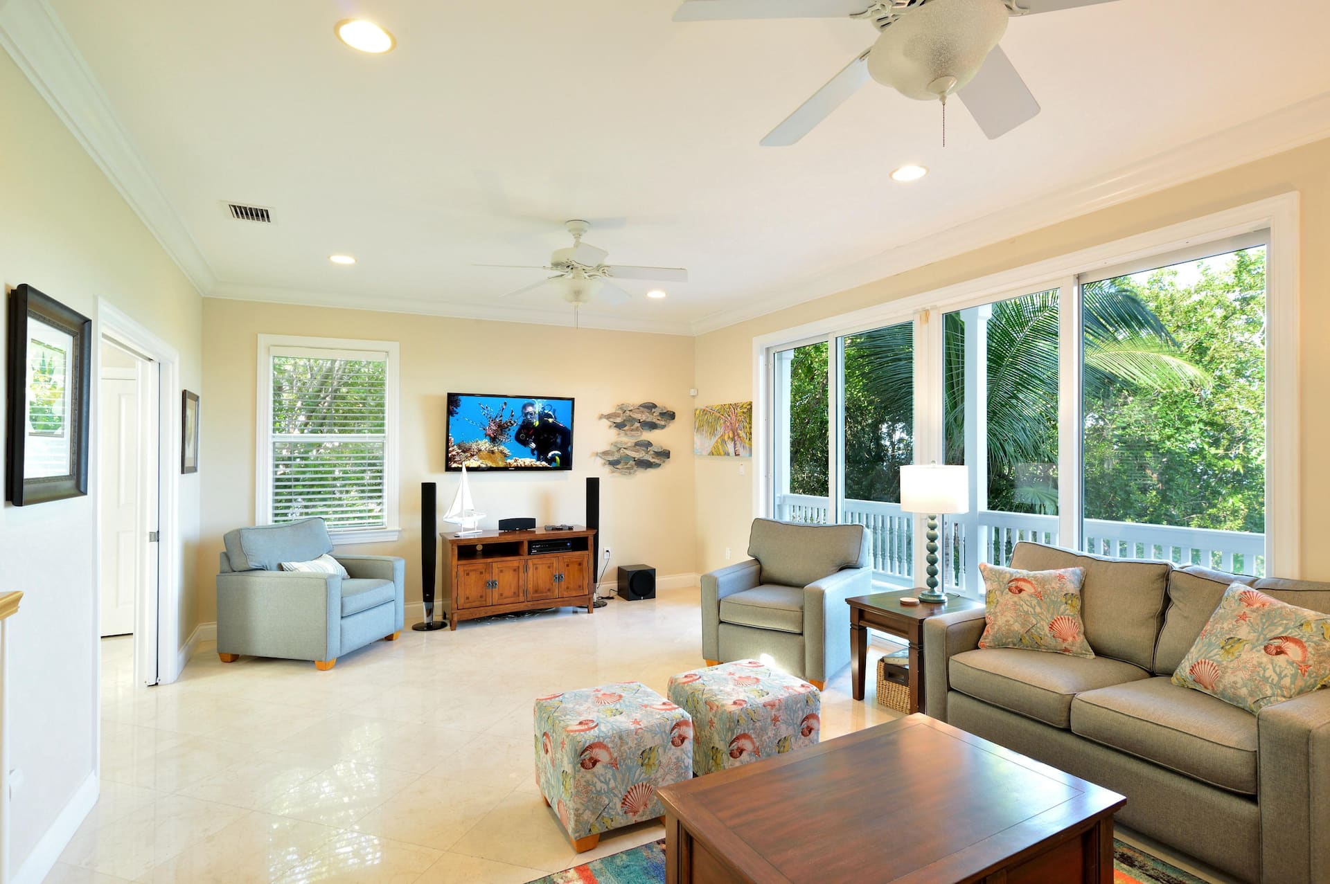 Waterfront Luxury Home with private pool! — foto 4
