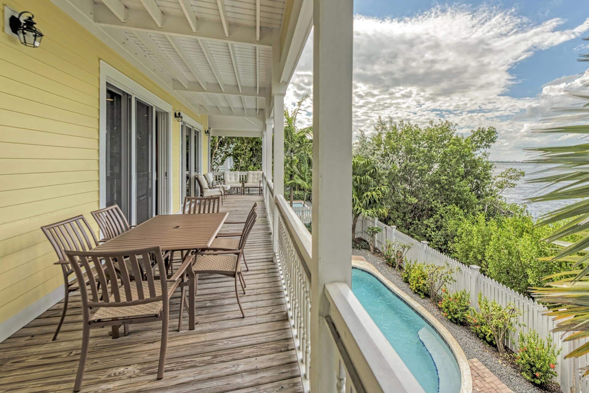 Spacious Waterfront 4 Bedroom Home — foto 2