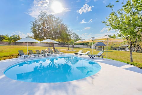 Luxury Self Catering Home with Private Dam