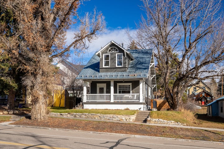 Delightful Turn Of The Century Downtown Gem - Steamboat Springs, CO