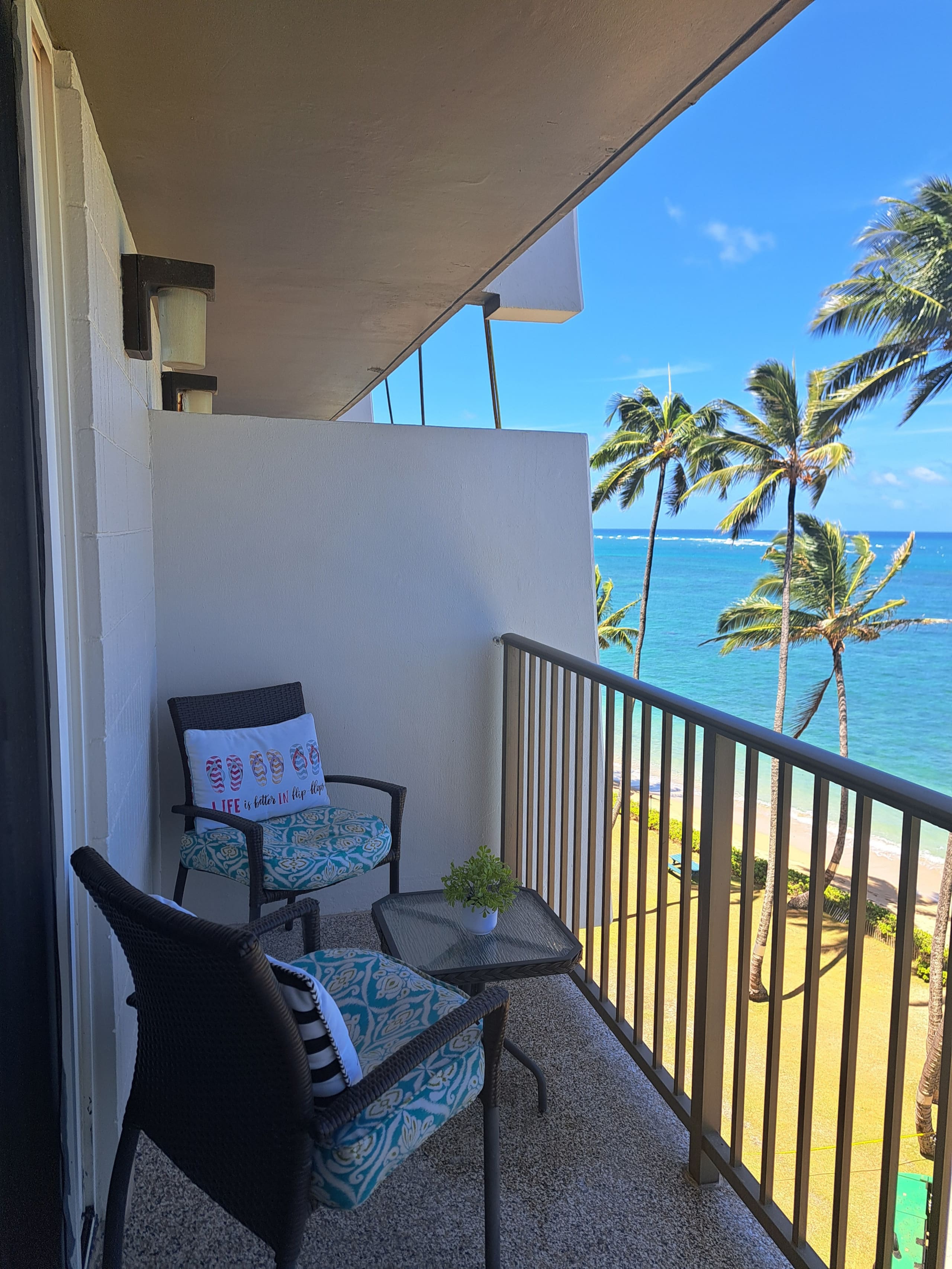 Condo in Hauula · ★4.77 · 1 bedroom · 2 beds · 1 private bath - Image 34