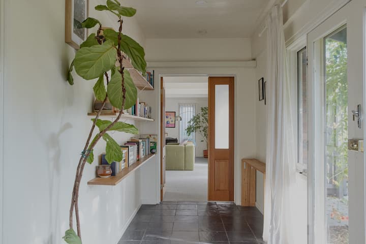 Spacious Retreat With Gaslog Fire (Pet-friendly) - Ocean Grove