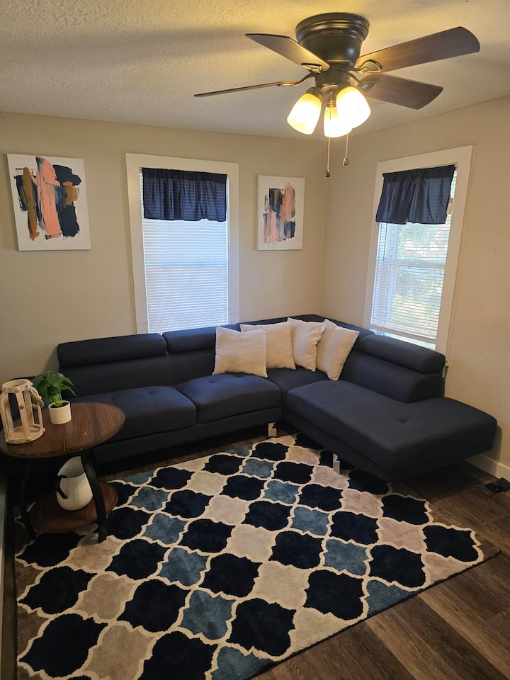 Renovated 3br/1ba House On Large Lot - Lake Charles, LA