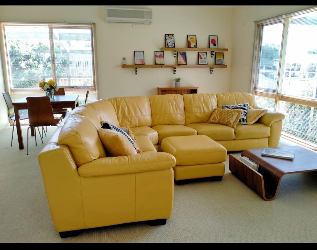Top Airbnb: Sunny & spacious coastal retreat in Point Lonsdale