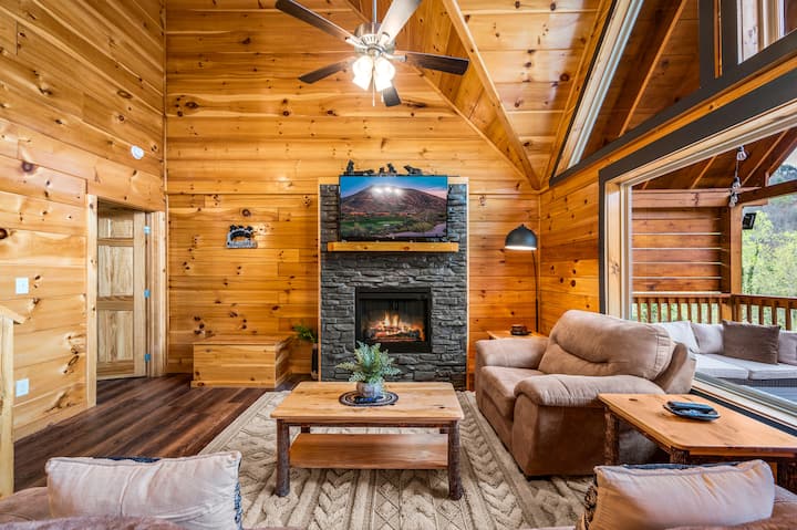 Trappers Loft - Pigeon Forge, TN