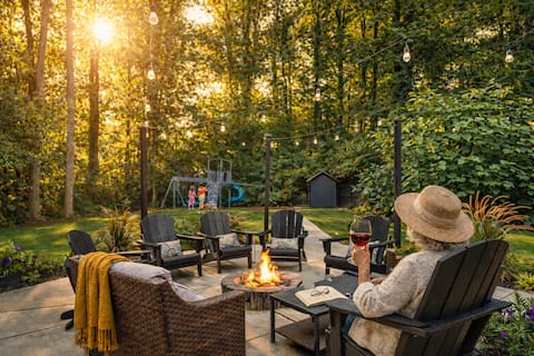 Family Backyard Oasis w/Game room+Fire Pit