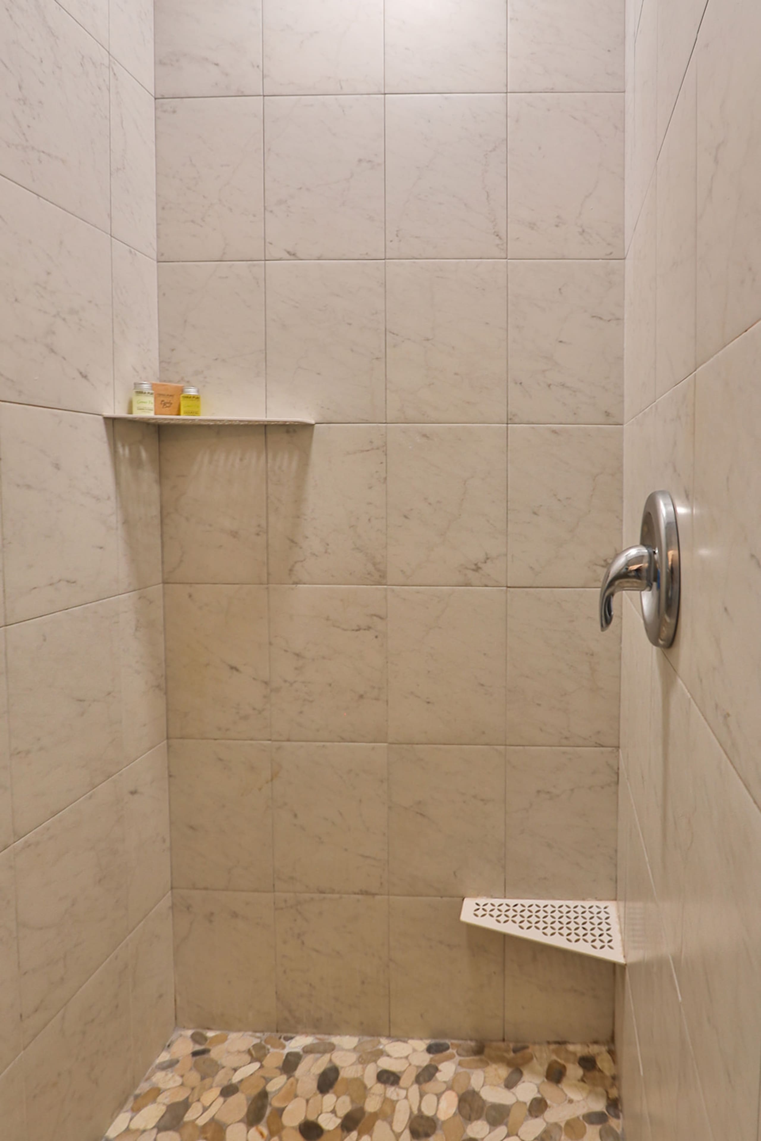 Condo in Lahaina · ★4.91 · 3 bedrooms · 5 beds · 3 private baths - Image 68