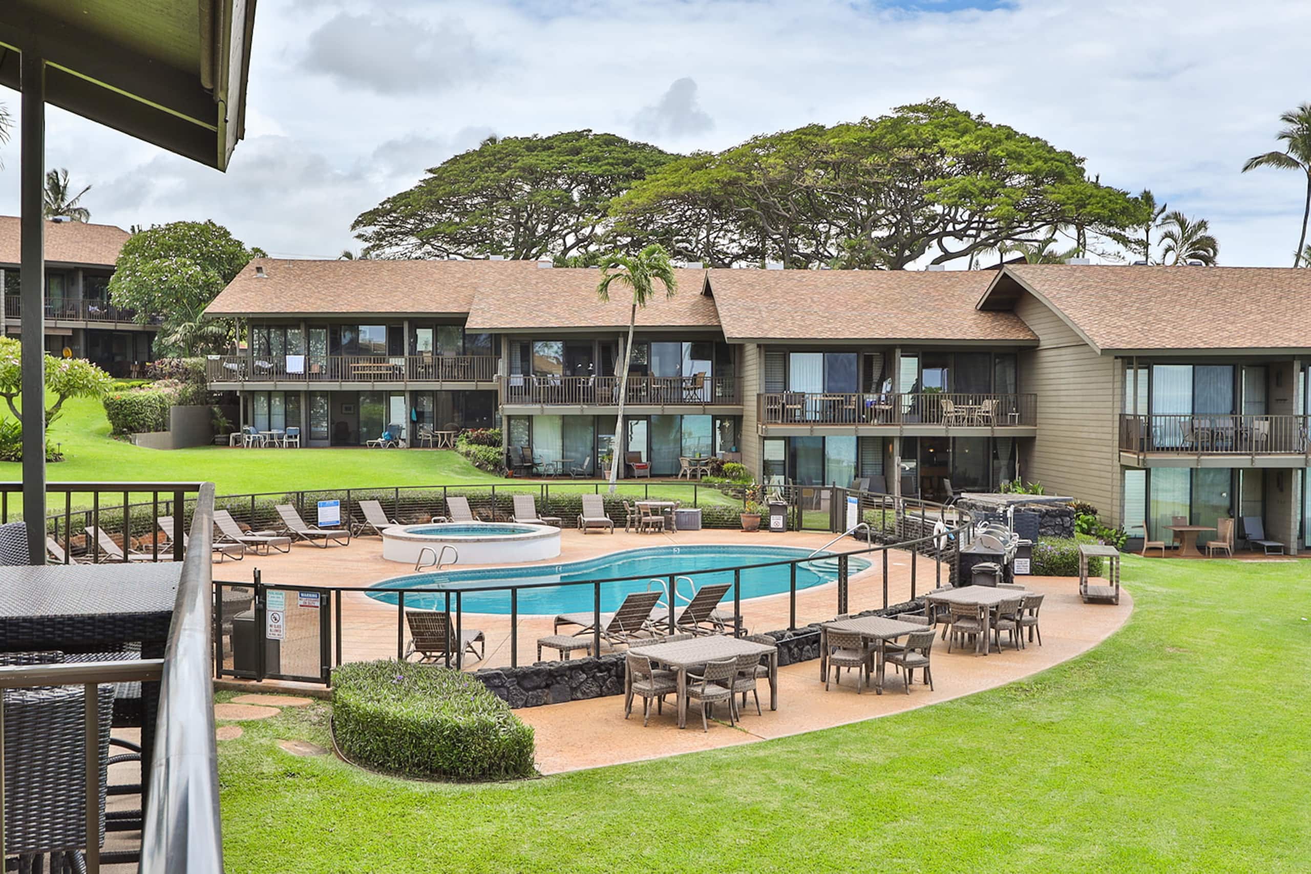 Condo in Lahaina · ★4.91 · 3 bedrooms · 5 beds · 3 private baths - Image 69