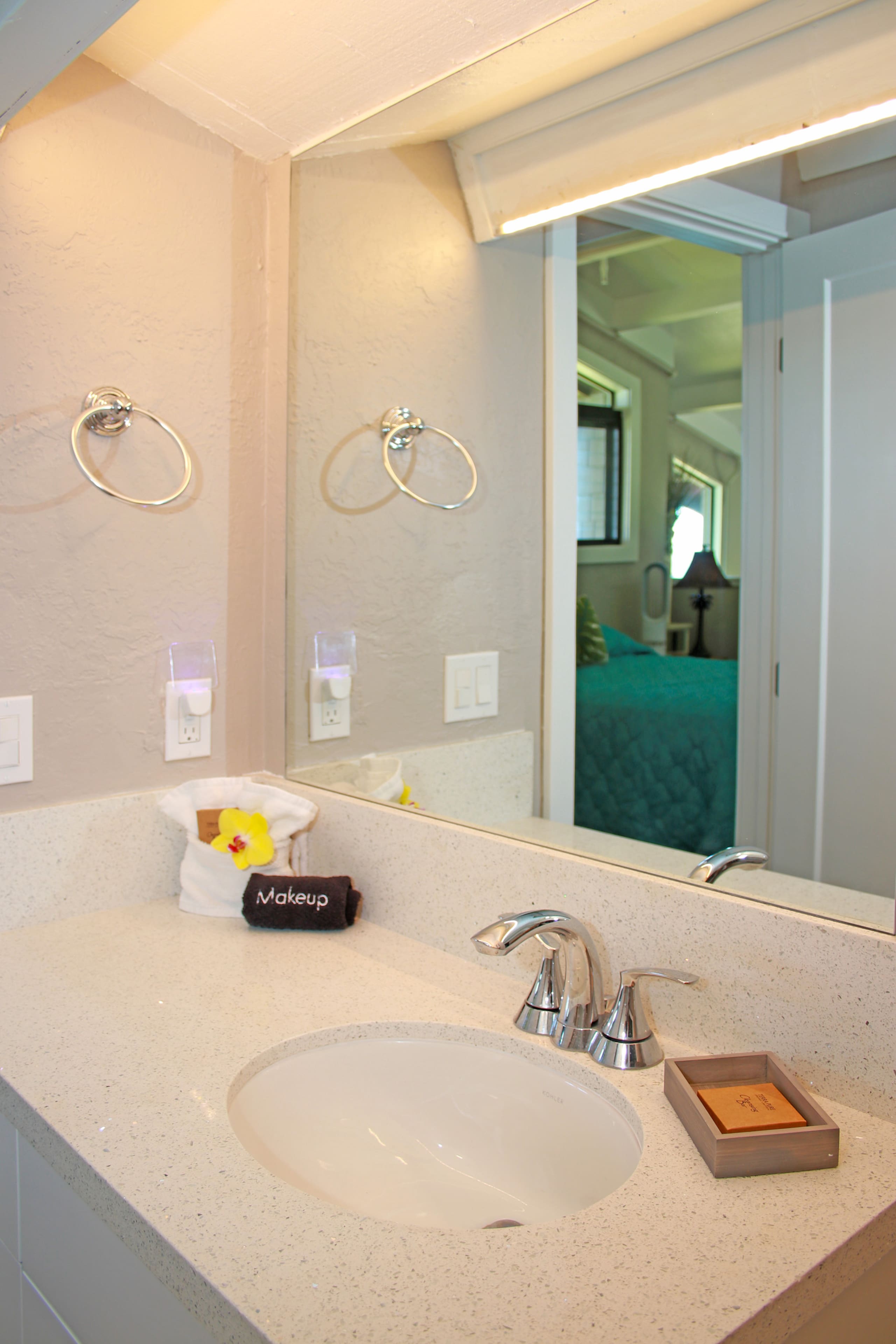 Condo in Lahaina · ★4.91 · 3 bedrooms · 5 beds · 3 private baths - Image 63
