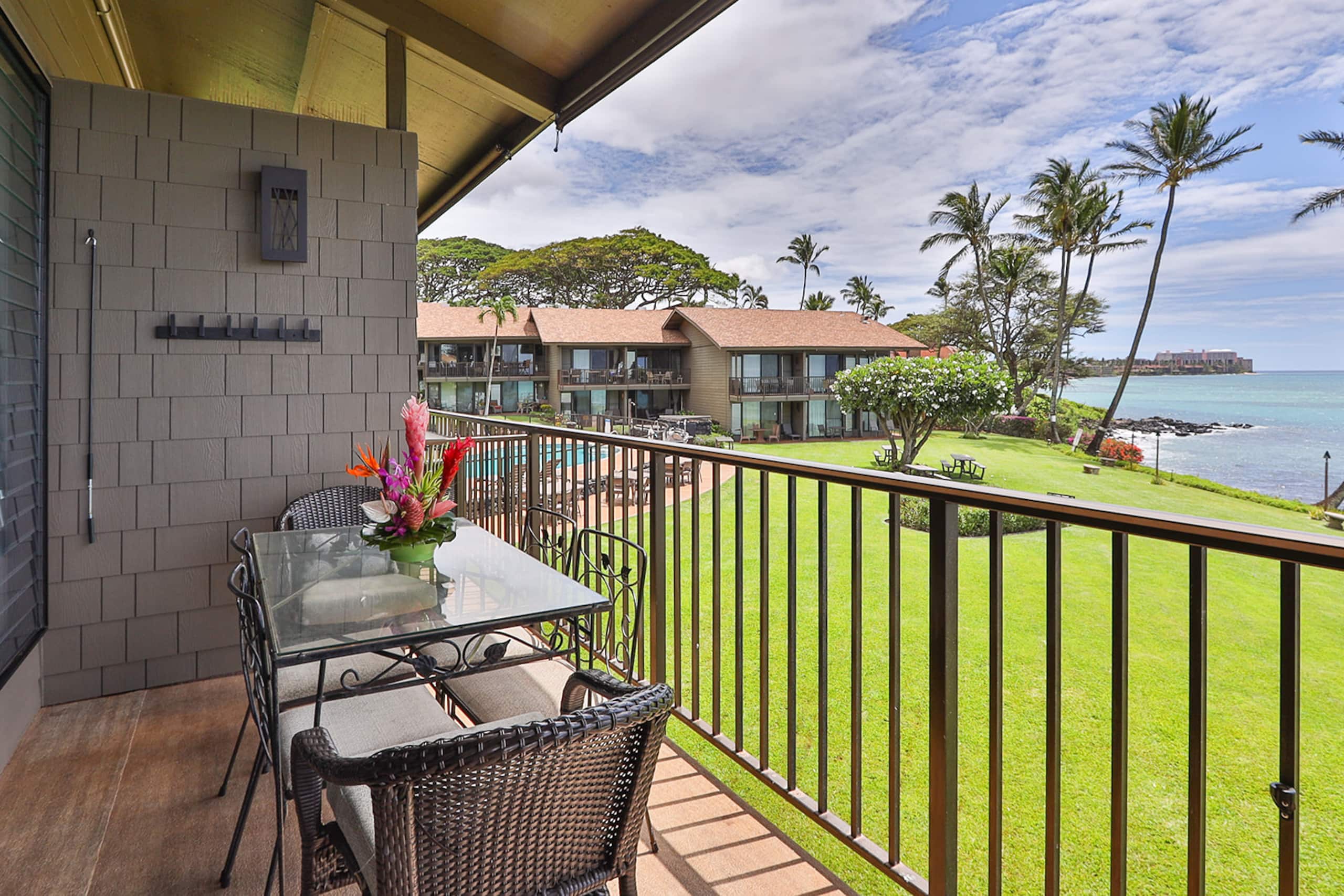 Condo in Lahaina · ★4.91 · 3 bedrooms · 5 beds · 3 private baths - Image 77