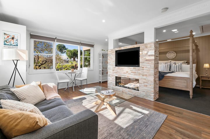 Serenity-doublespa-gaslogfire-outstanding Location - Mornington