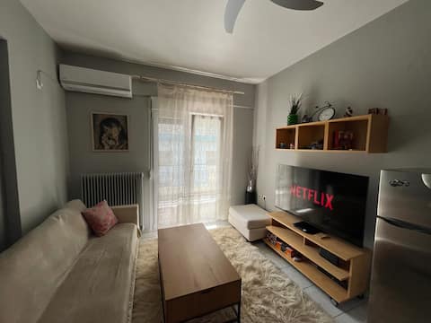 Home hospitality near downtown Larissa