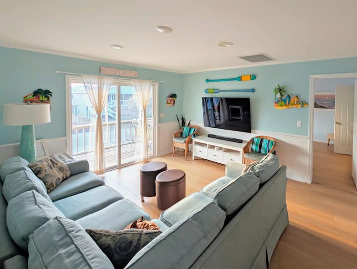 Island Beach House · 2 Mins Walk To The Beach - Sunset Beach, NC