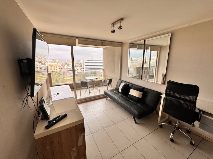 Ina kitanda cha sofa ambacho hutumika kama kitanda cha pili 