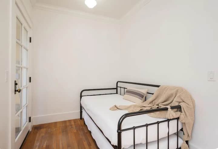 საძინებელი 3