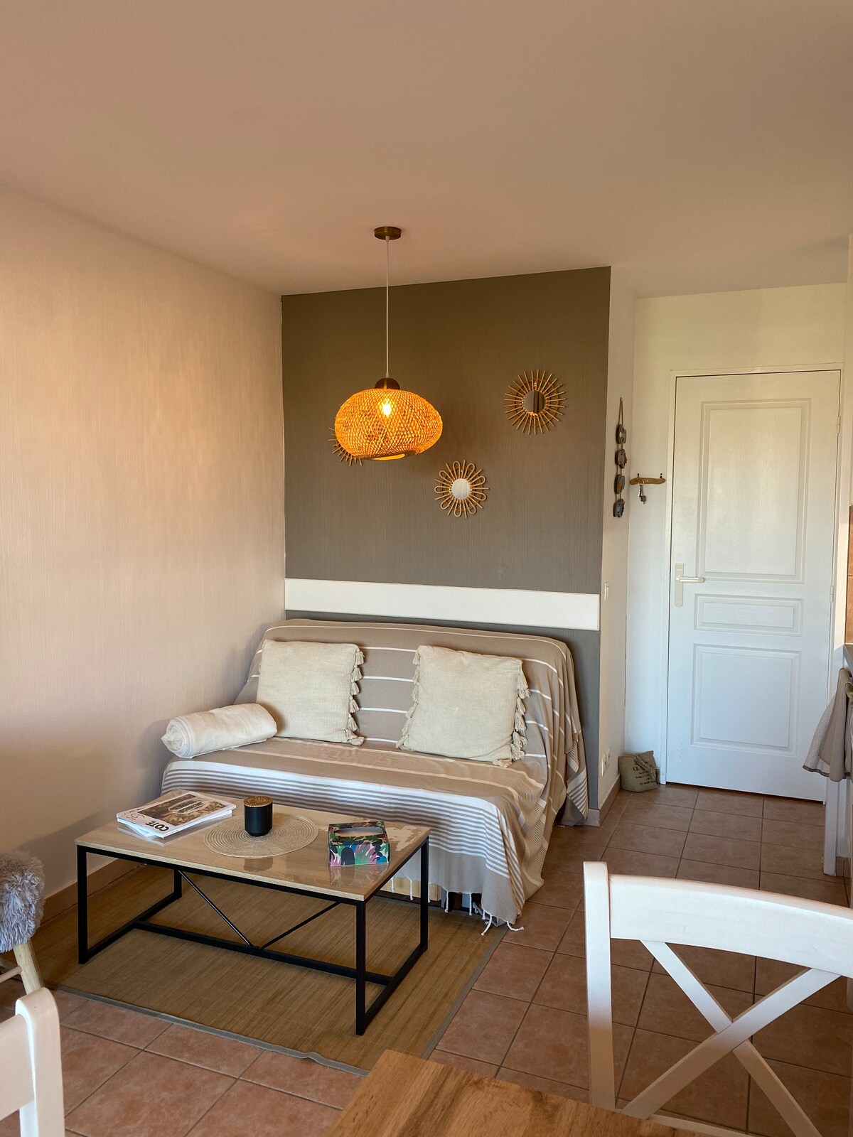 Airbnb performant: Beautiful 2 rooms, Beautiful sea and pool view à Roquebrune Sur Argens