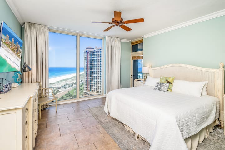 Réveillez-vous avec une vue imprenable sur l'océan depuis votre chambre paisible, où la douce brise côtière et le bruit des vagues donnent le ton à votre escapade parfaite à la plage.