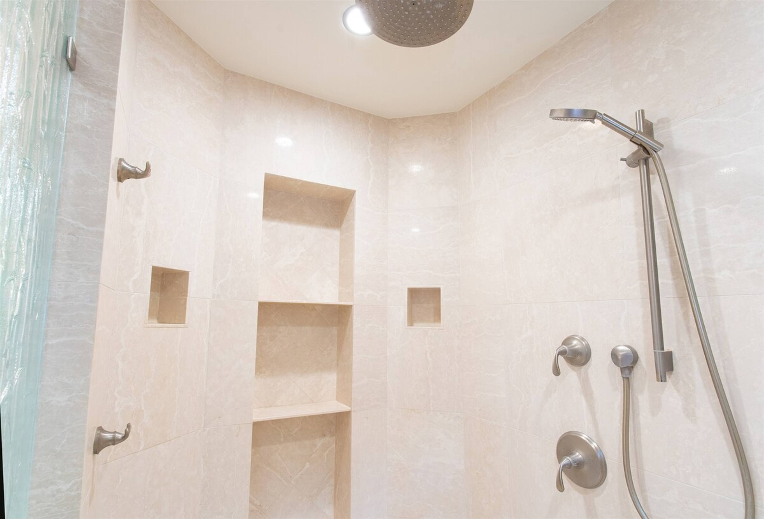 Villa in Lahaina · ★4.96 · 1 bedroom · 2 beds · 1.5 baths - Image 59