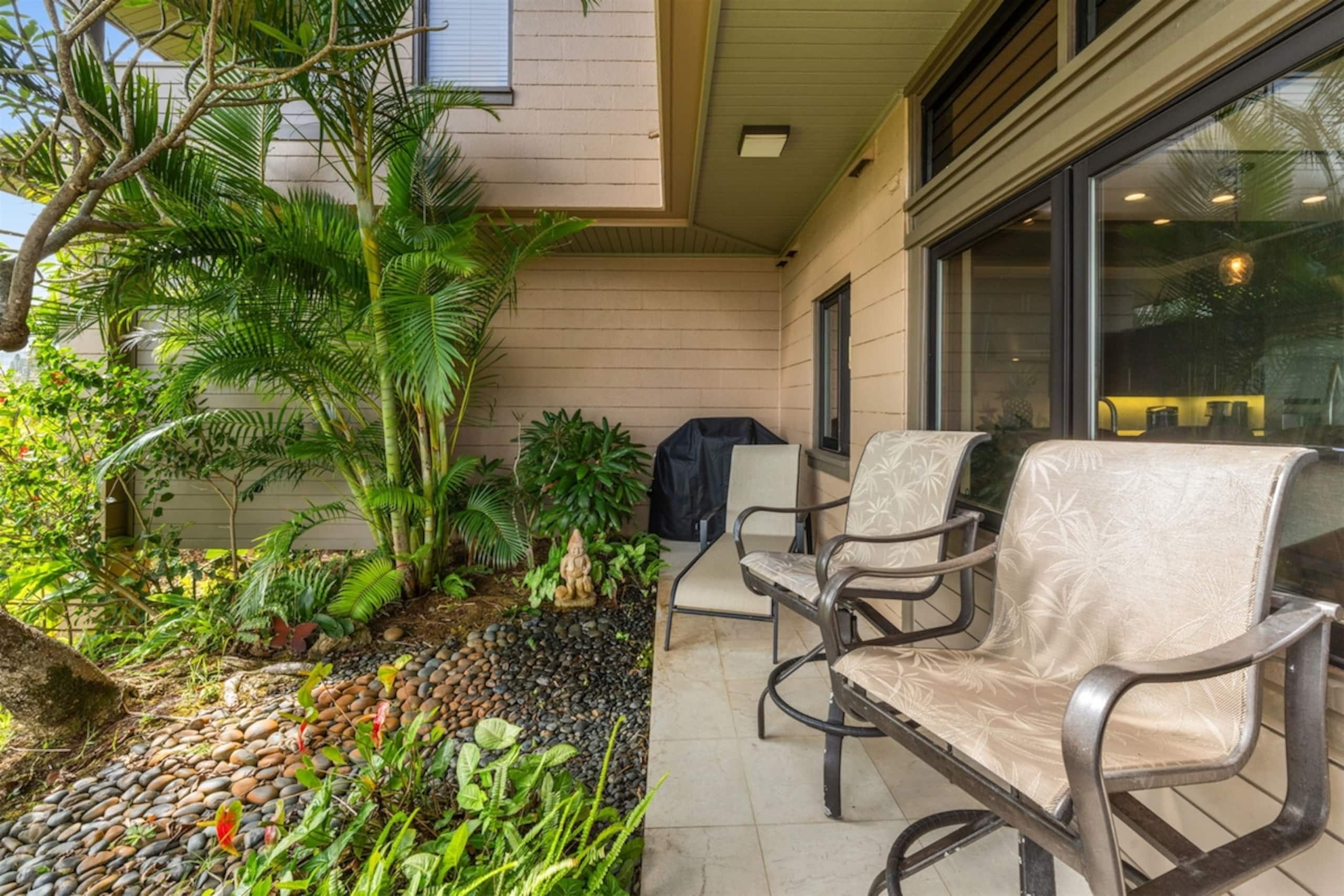Villa in Lahaina · ★4.96 · 1 bedroom · 2 beds · 1.5 baths - Image 21