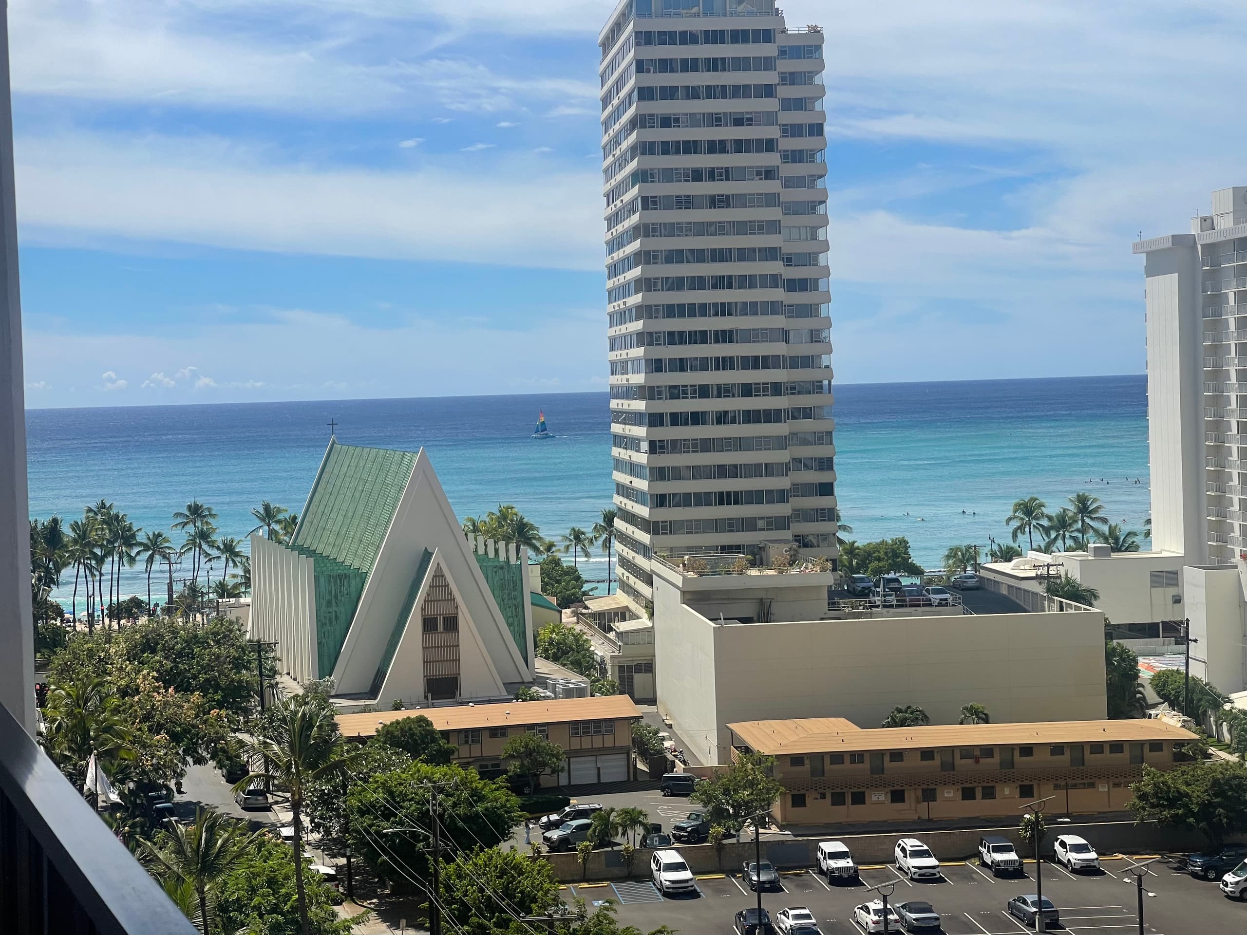 Condo in Honolulu · ★4.63 · 1 bedroom · 3 beds · 1 private bath - Image 2