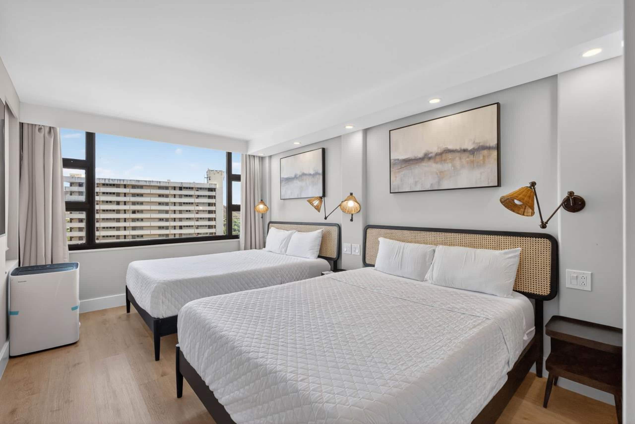 Condo in Honolulu · ★4.58 · 1 bedroom · 3 beds · 1 shared bath - Image 11