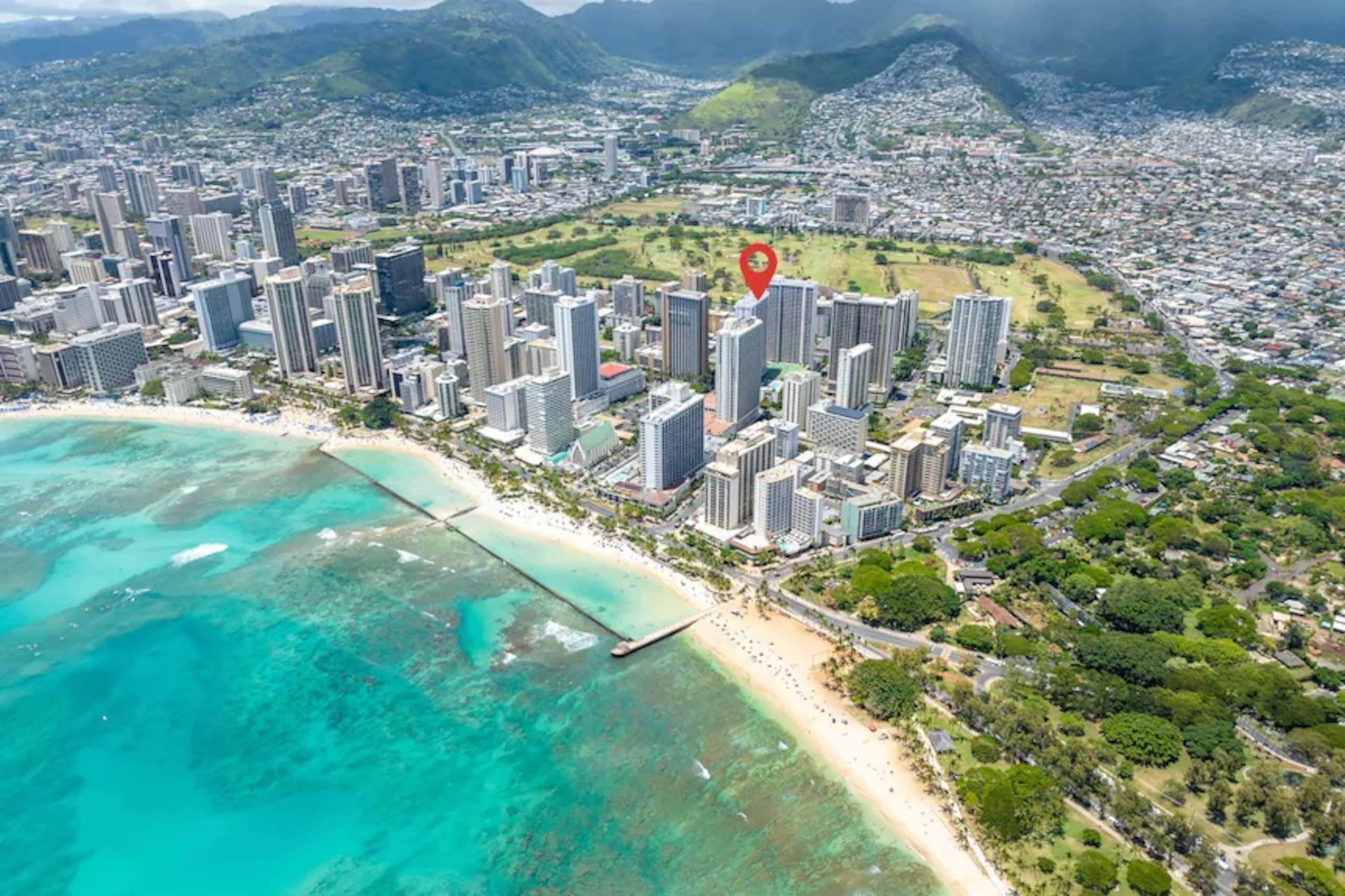 Condo in Honolulu · ★4.58 · 1 bedroom · 3 beds · 1 shared bath - Image 25