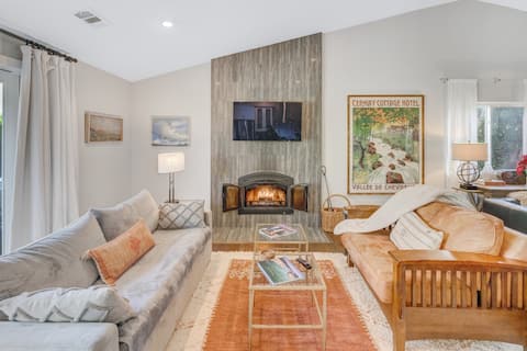 Well Appointed 3BR Home | Steps to Town |Fireplace