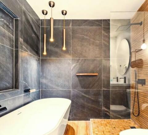EV;  Spa floating bath, Movie Rm,  best beds ever