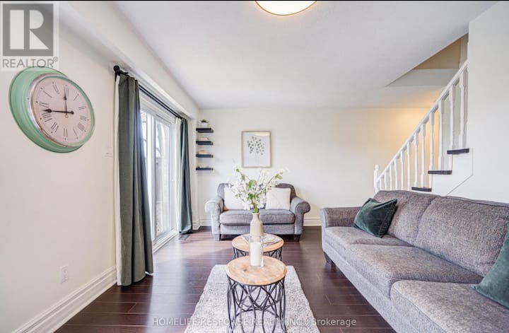 Bright Townhome (Backs Onto Creek Trail) - Brampton