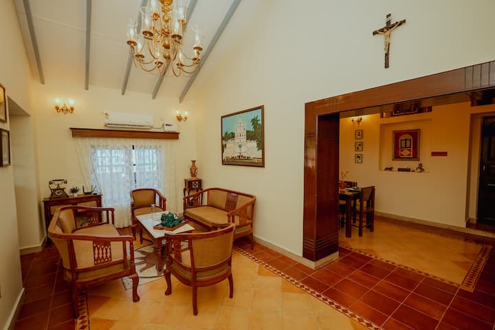 Living room image 3