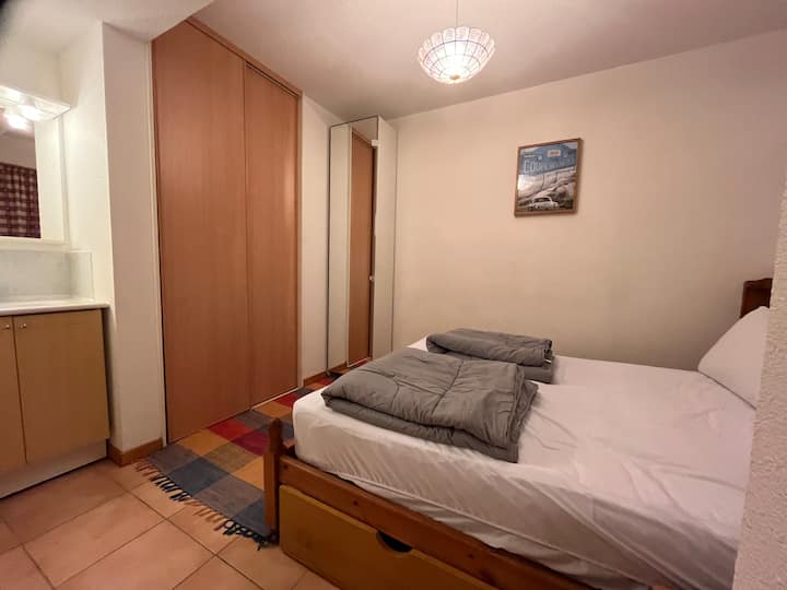 غرفة النوم 2